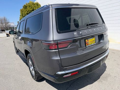Used 2024 Jeep Wagoneer L 4WD image 4