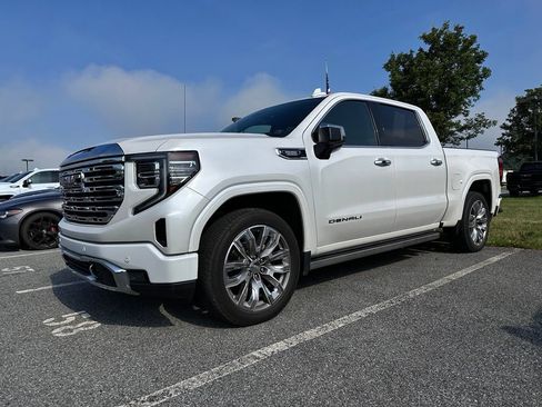 Used 2024 GMC Sierra 1500 Denali w/ Denali Reserve Package AWD/4WD image 2