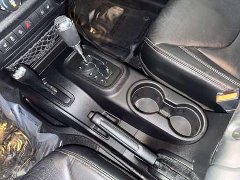 Used 2014 Jeep Wrangler Sahara w/ Connectivity Group image 23