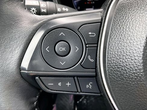 Used 2026 Toyota Corolla Cross XLE FWD image 20