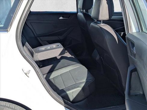 Used 2022 Volkswagen Jetta SE image 19