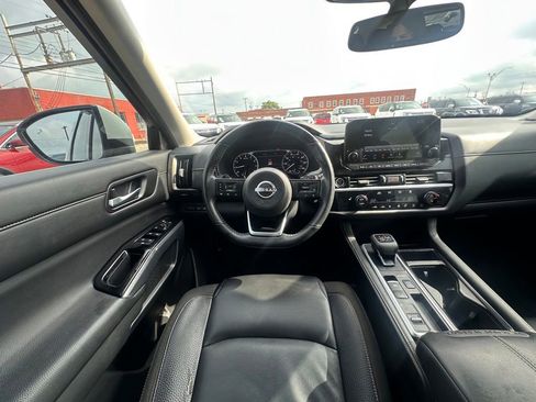 Certified 2022 Nissan Pathfinder SL w/ SL Black Package FWD image 20