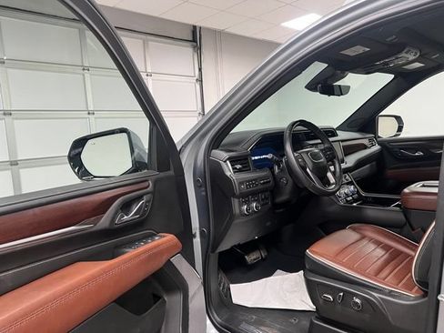 Used 2024 GMC Yukon Denali Ultimate AWD/4WD image 20