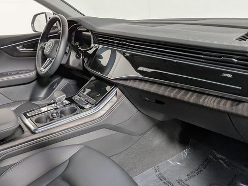 Used 2023 Audi Q8 Premium Plus w/ Premium Plus Package image 42