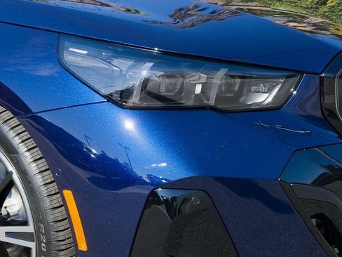 New 2026 BMW 530i 530i w/ M Sport Package image 8