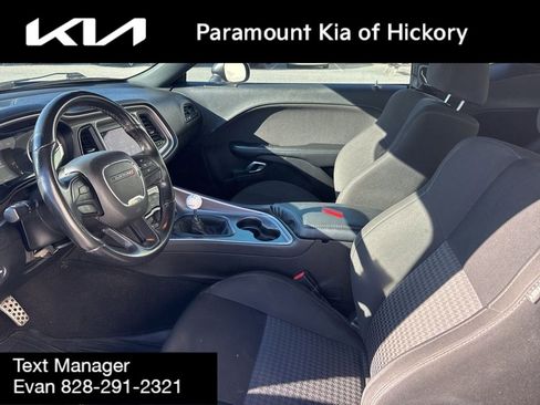 Used 2019 Dodge Challenger R/T image 18