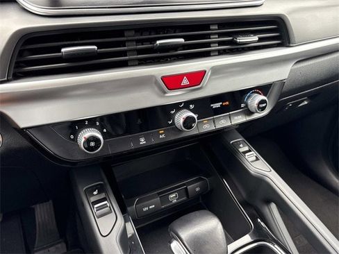 Used 2020 Kia Telluride S w/ S 8 Passenger Seating Package image 33