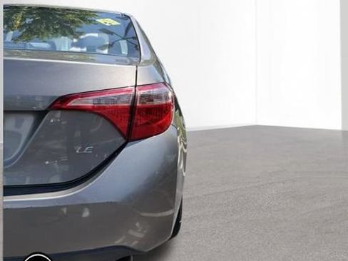 Used 2019 Toyota Corolla LE FWD image 6