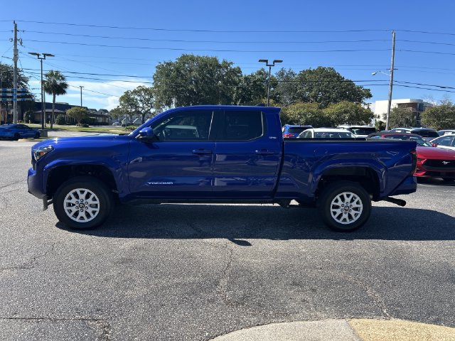 Used 2024 Toyota Tacoma SR5 AWD/4WD image 7