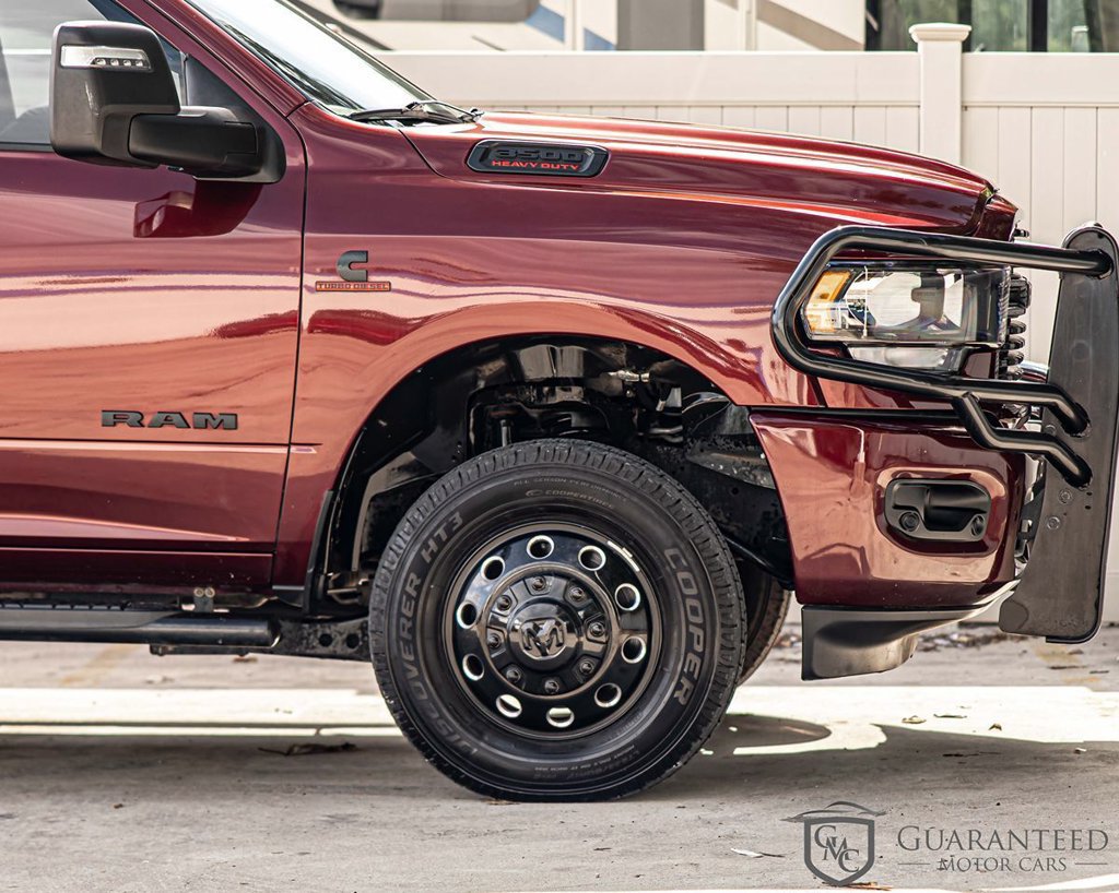 Used 2024 RAM 3500 Big Horn w/ Night Edition AWD/4WD image 9