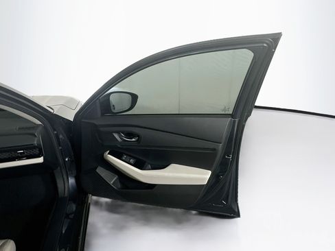 Used 2025 Honda Accord Touring image 31