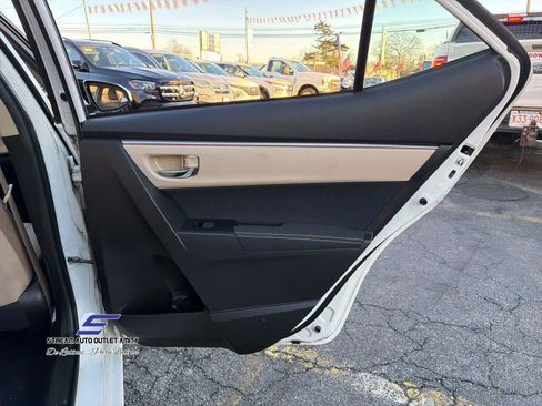 Used 2016 Toyota Corolla LE image 16