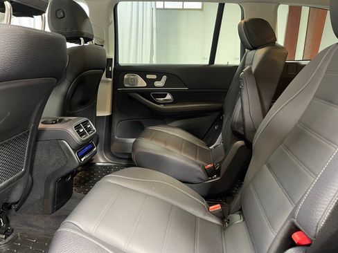 Used 2026 Mercedes-Benz GLS 450 4MATIC image 24