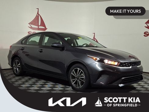 Certified 2022 Kia Forte LXS w/ LXS Technology Package FWD image 1