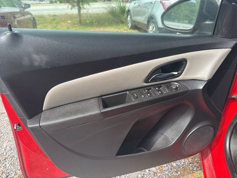 Used 2016 Chevrolet Cruze Limited LS FWD image 12