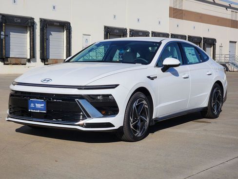 New 2026 Hyundai Sonata SEL image 2