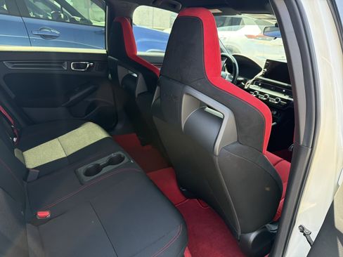 Used 2024 Honda Civic Type R image 4