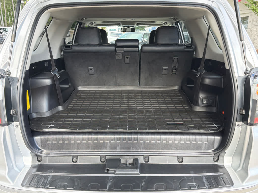 Used 2018 Toyota 4Runner Limited AWD/4WD image 19
