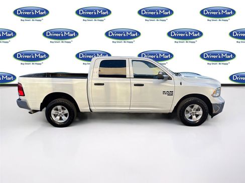 Used 2022 RAM 1500 Tradesman w/ Chrome Appearance Group image 9