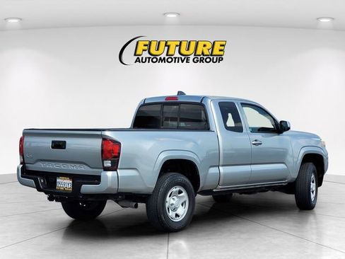 Used 2022 Toyota Tacoma SR AWD/4WD image 4