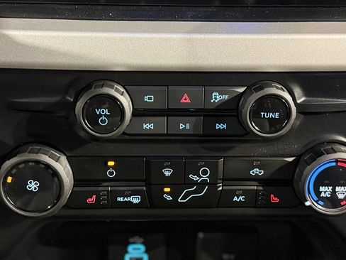 New 2026 Ford F350 XLT w/ XLT Premium Package AWD/4WD image 96