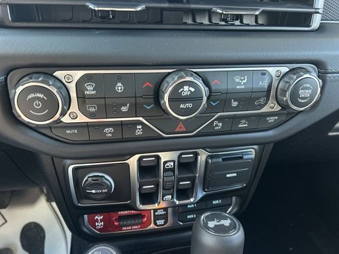 New 2026 Jeep Wrangler Unlimited Rubicon 392 image 26