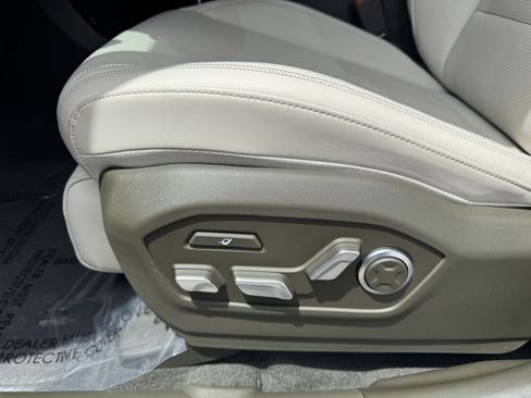 Used 2024 Hyundai Santa Fe Calligraphy image 33