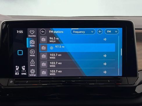 Used 2025 Volkswagen Atlas SE image 16