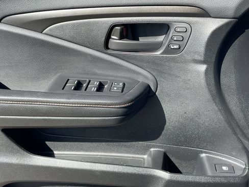 Used 2025 Honda Ridgeline TrailSport image 23