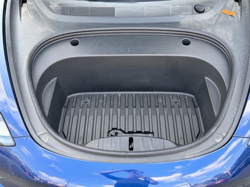 Used 2021 Tesla Model 3 Standard Range image 6