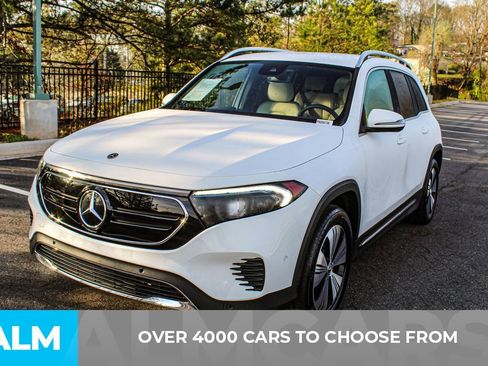 Used 2023 Mercedes-Benz EQB 300 4MATIC image 3