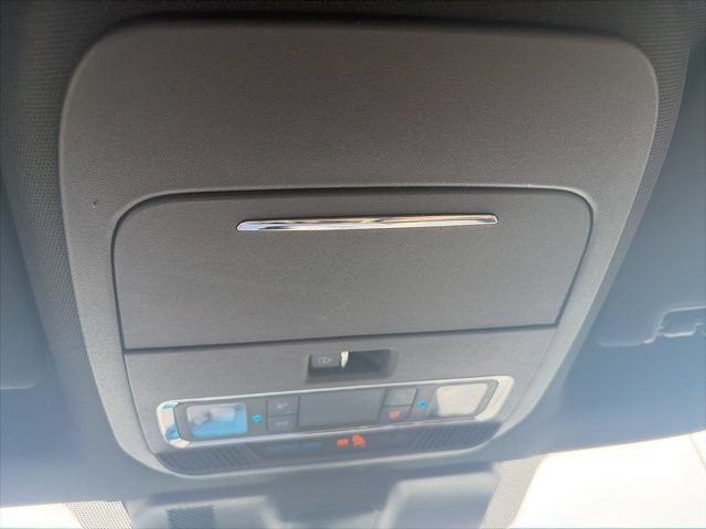 Used 2022 Ford F150 Lariat w/ Trailer Tow Package AWD/4WD image 25