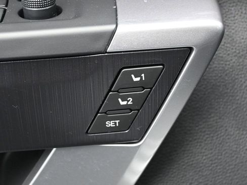 Used 2023 Toyota Tundra Platinum image 12