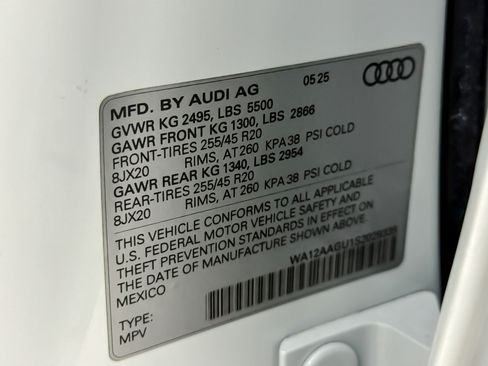 Used 2025 Audi Q5 Premium Plus w/ Premium Plus AWD/4WD image 27