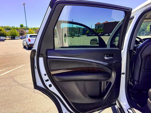 Used 2020 Acura MDX SH-AWD image 13