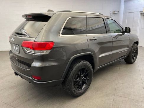 Used 2017 Jeep Grand Cherokee Laredo w/ Quick Order Package 23E AWD/4WD image 5