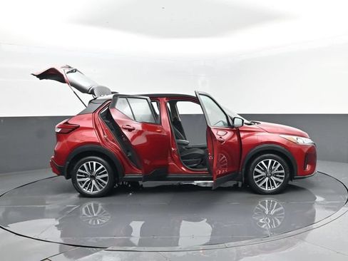 Used 2023 Nissan Kicks SV FWD image 28