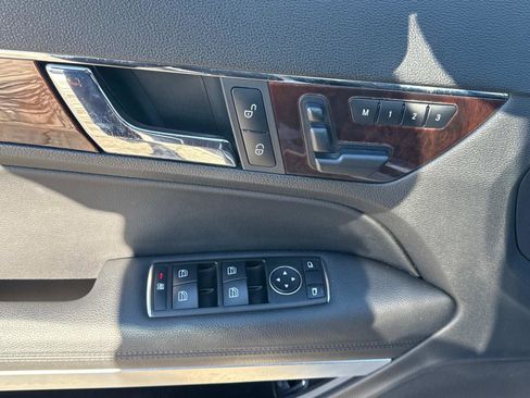 Used 2011 Mercedes-Benz E 550 Cabriolet image 12