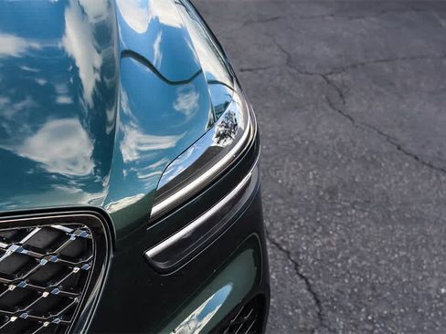 Used 2023 Genesis GV70 2.5T w/ Sport Prestige Package image 12