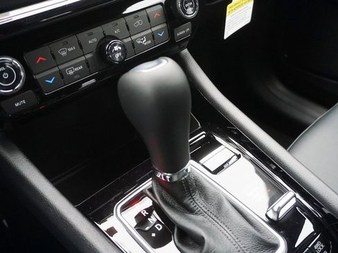 New 2026 Jeep Compass Limited image 16