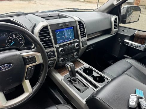 Used 2019 Ford F150 Lariat w/ Equipment Group 502A Luxury AWD/4WD image 31