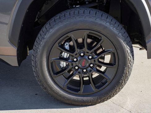 Used 2025 Toyota Tundra SR5 w/ SR5 Convenience Package image 10