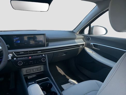 New 2026 Hyundai Sonata SEL FWD image 16