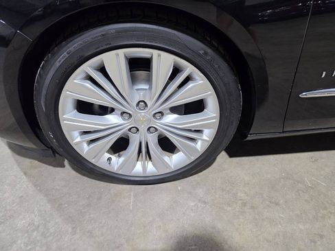 Used 2016 Chevrolet Impala LTZ w/ Enhanced Convenience Package FWD image 24