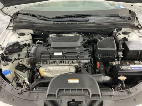 Used 2011 Hyundai Elantra GLS FWD image 26