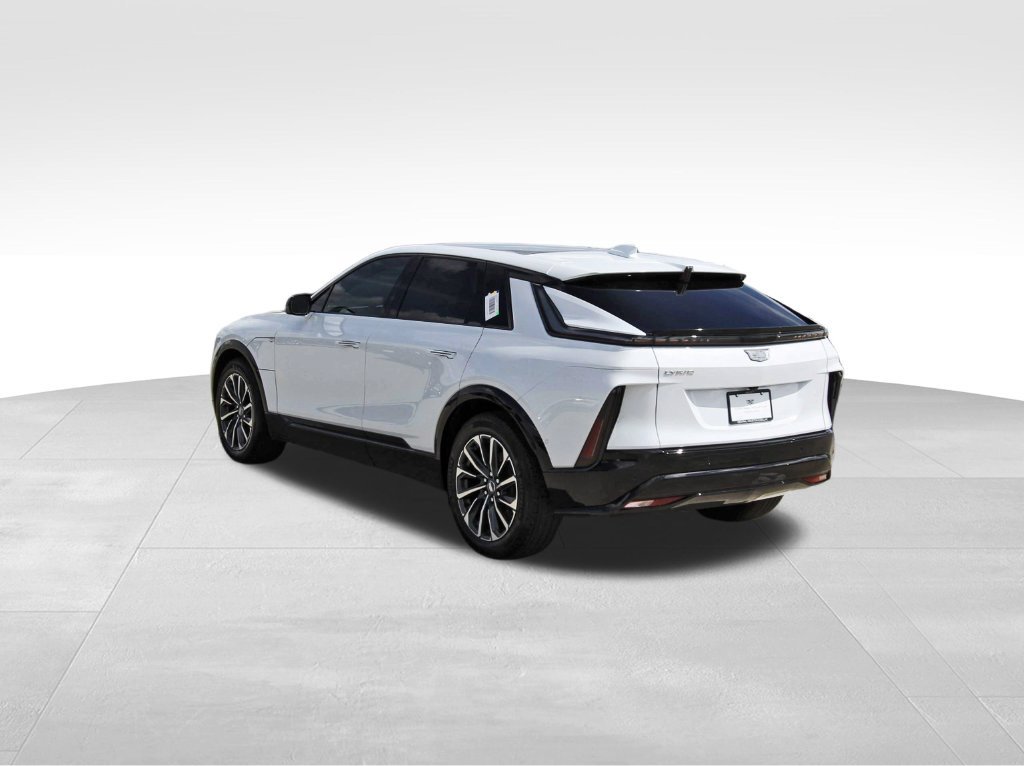 New 2027 Cadillac Lyriq Sport RWD image 3