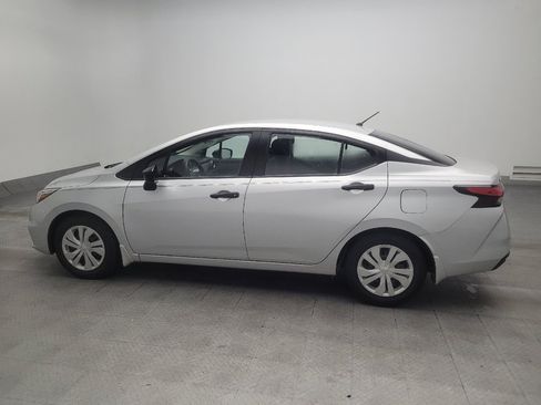 Used 2020 Nissan Versa S FWD image 3