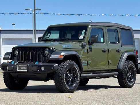 Used 2023 Jeep Wrangler Unlimited w/ Cold Weather Group AWD/4WD image 8