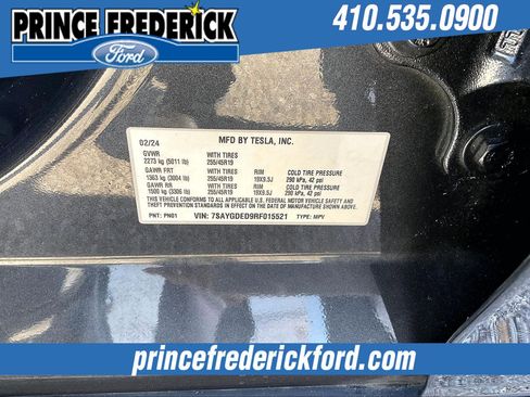 Used 2024 Tesla Model Y 2WD image 30