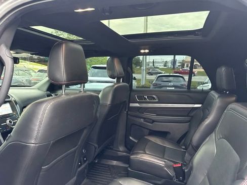 Used 2018 Ford Explorer Sport w/ Equipment Group 401A AWD/4WD image 6